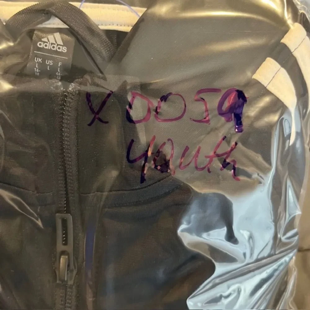 NWOT Adidas Tricot Jacket Youth Black 3 Stripe Size‎ Large